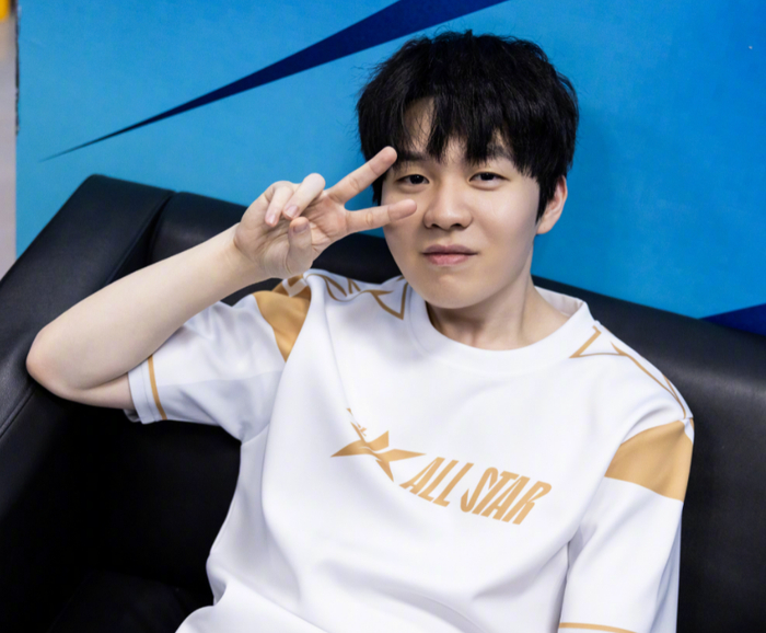 Heroic 不会因为将 tN1R 替换为 xfl0ud 而失去 VRS 积分。